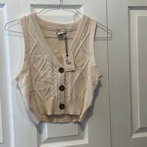 Sincerely Jules crème/off white cropped sweater vest size XS